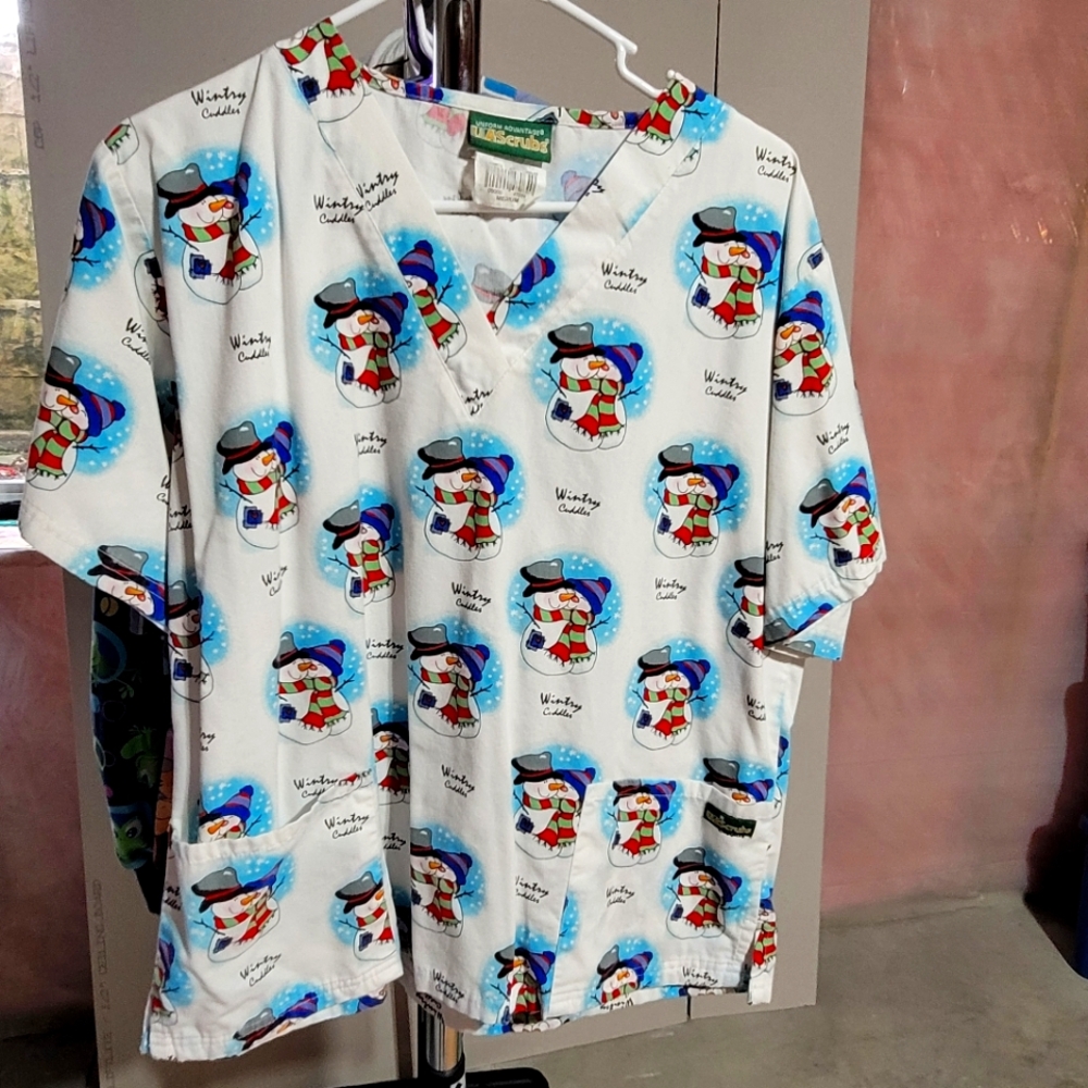 Women's scrub top